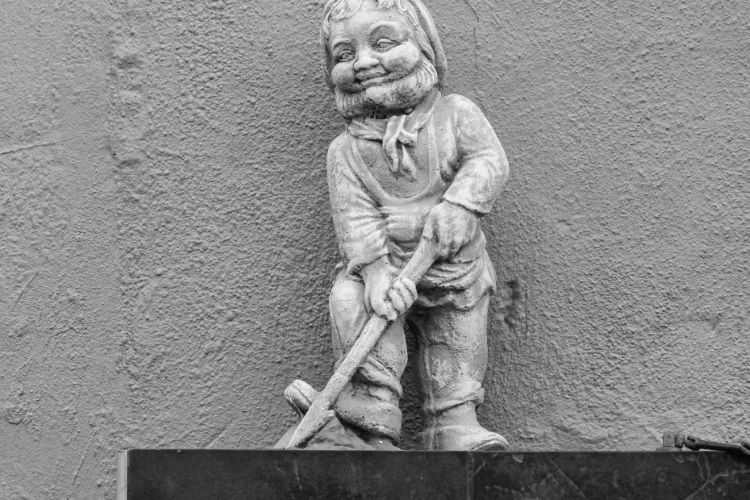 Tommyknockers of the Mines